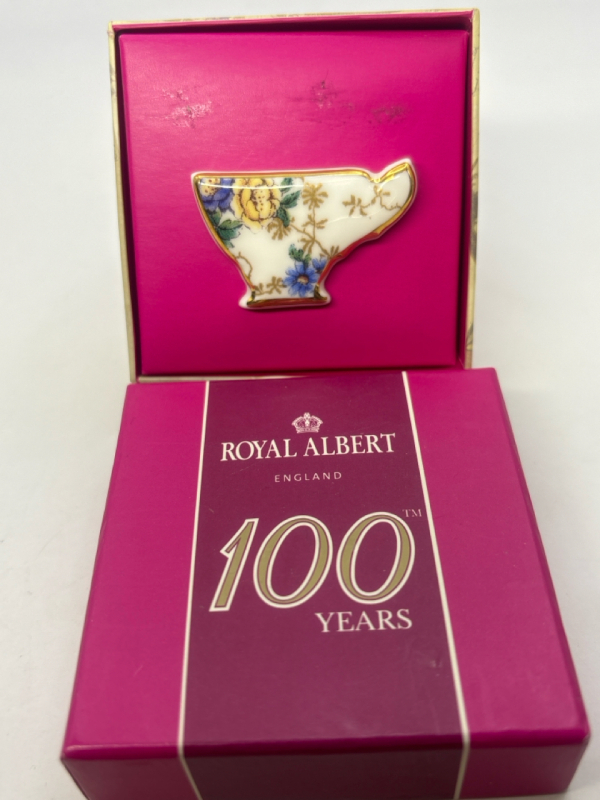 Royal Albert 100 Years Festival Teacup Brooch As New Uncommon<br/>