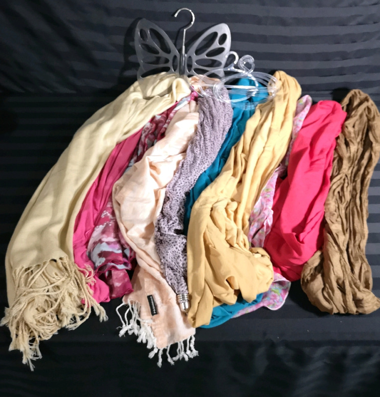 10 Fashionable Scarves & Scarf Hangers