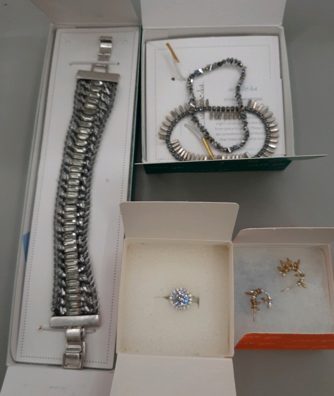 New 4 New in Box Stella & Dot Jewellery