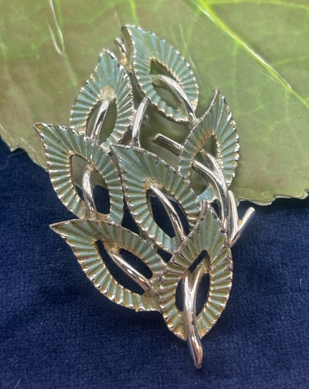 Vintage CORO Lovely Green Enamel Woven Leaf Brooch