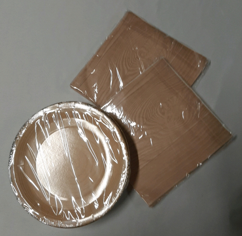 New 2 Packages of Napkins & a Package of Paper Plates that Look Like Wood