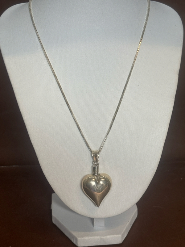 925 Sterling Puff Ash Holder Heart Pendant Italy BOX Chain