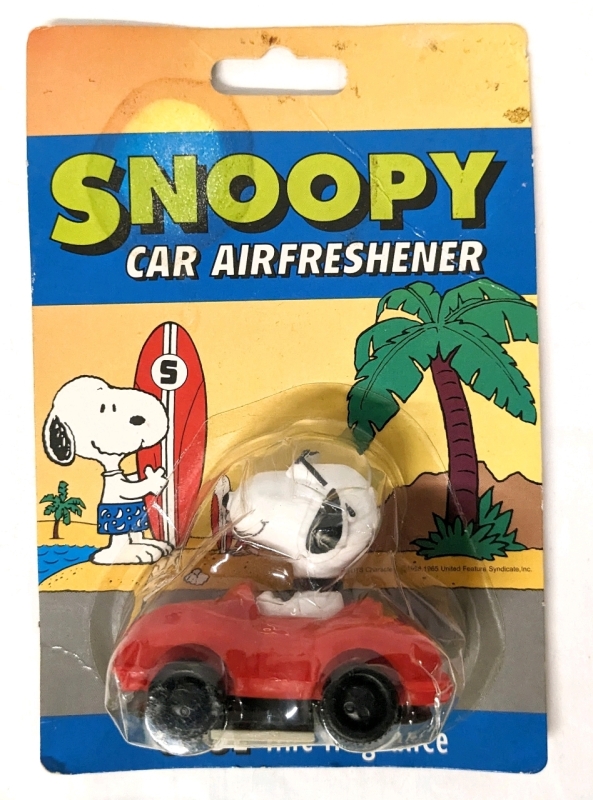 Vintage Peanuts SNOOPY as JOE COOL Controllable Car Air Freshener "Cool Fine Fragrance" Made in England 2.5" Tall