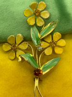 Enamel Green Yellow Figural Rhinestine Daisy Brooch