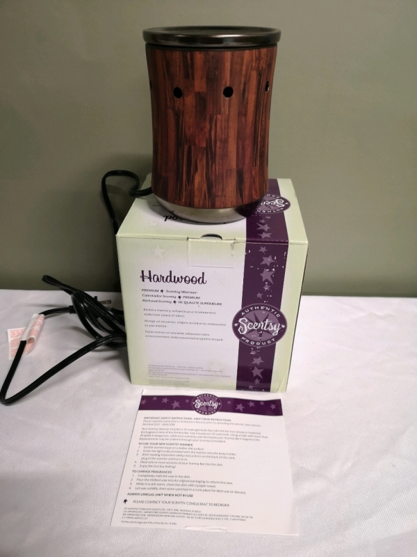 Scentsy Warmer - Hardwood - Working