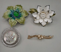 4 Vintage Pretty Brooches. The green floral is 2"