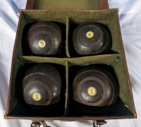 Vintage or Older Size 5 1/8" R.G Lawrie Lawn Bowls Set. Made in Glasgow. All 4 Balls Numbered and Present. Case Measures 6" by 10.5" by 11"