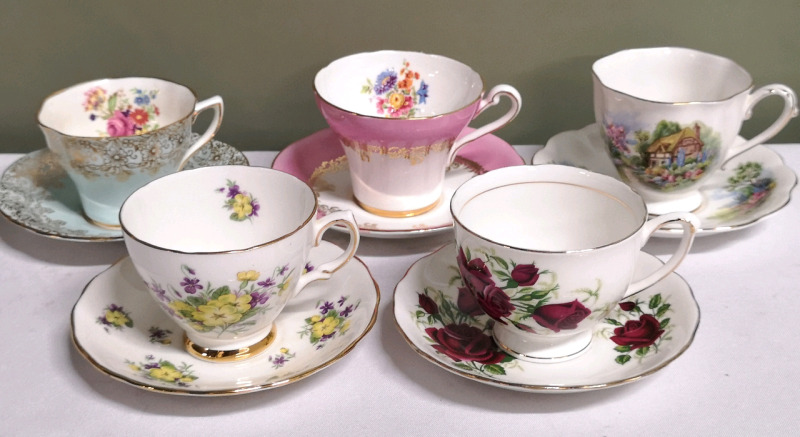 5 Vintage Teacups & Saucers - Colclough, Clare, Royal Standard & Stafford