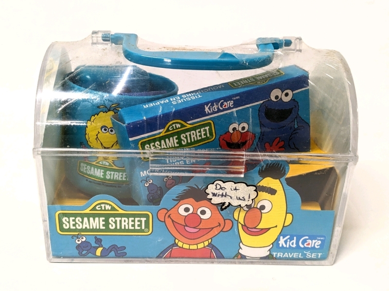 Vintage As-New | SESAME STREET Kid Care Travel Set | Hair Brush, Comb, Tissues, Soap Case & Mini Soap (14g)