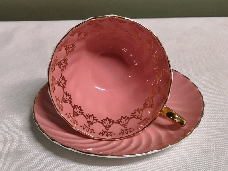 Vintage Aynsley Teacup & Saucer - Pink