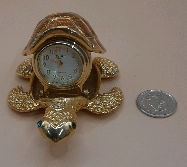 Vintage Elgin Turtle Clock in a Goldtone Case with Green Stones for Eyes. Untested