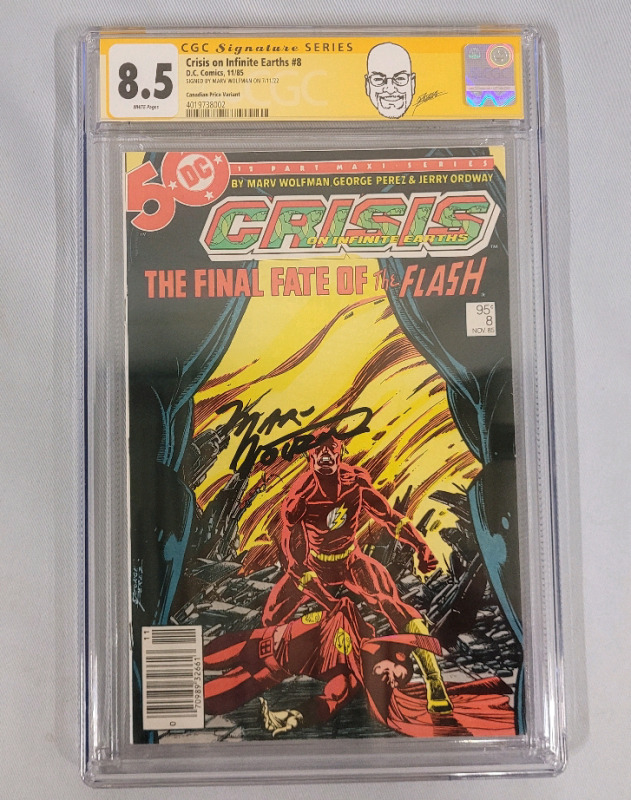 1985 DC Comics Crisis on Infinite Earths #8 Comic , CGC Signature Series Graded 8.5