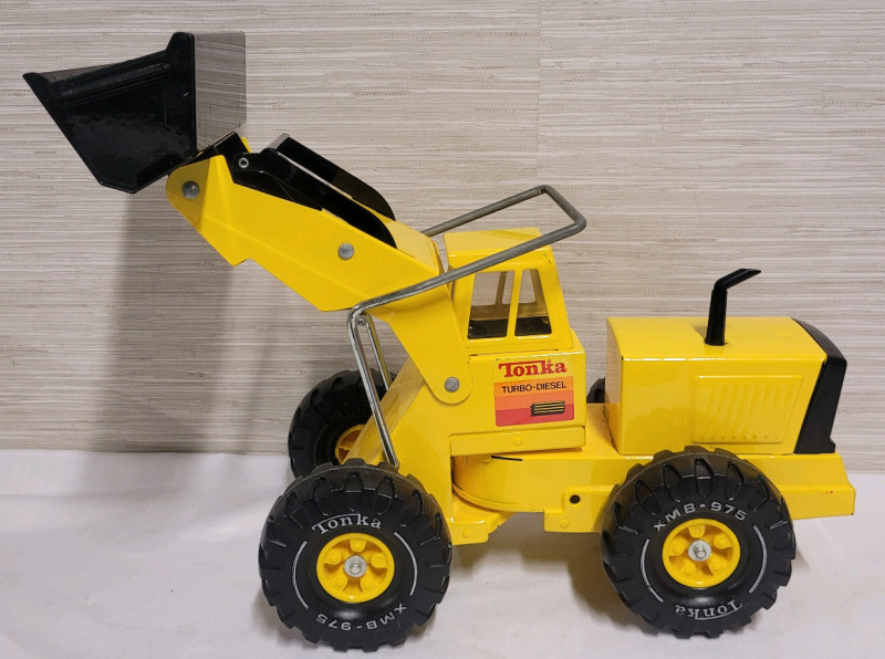 Vintage TONKA Turbo-Diesel Front End Loader XMB-975 . Excellent Pre-owned Condition