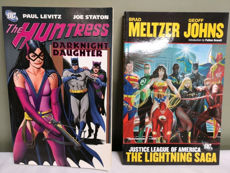 2 DC Comics Graphic Novels - The Huntress & Justice League of America The Lighting Saga