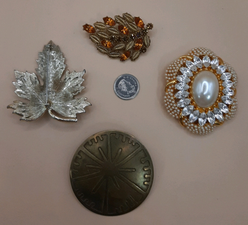 Vintage Brooches 4 Brooches Silvertone Maple Leaf, Faux Pearl's & Clear Stones in Goldtone, Amber & Red Stones Set in Goldtone & one that could be Copper.