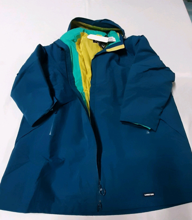 New Size 3X Lands' End Coat. Squall Shell can be worn alone for waterproof and windproof protection. Removable coat can be worn for lightweight warmth. Wear together for maximum warmth & protection.