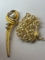 Vintage Large Goldtone Brooches Faux Pearls