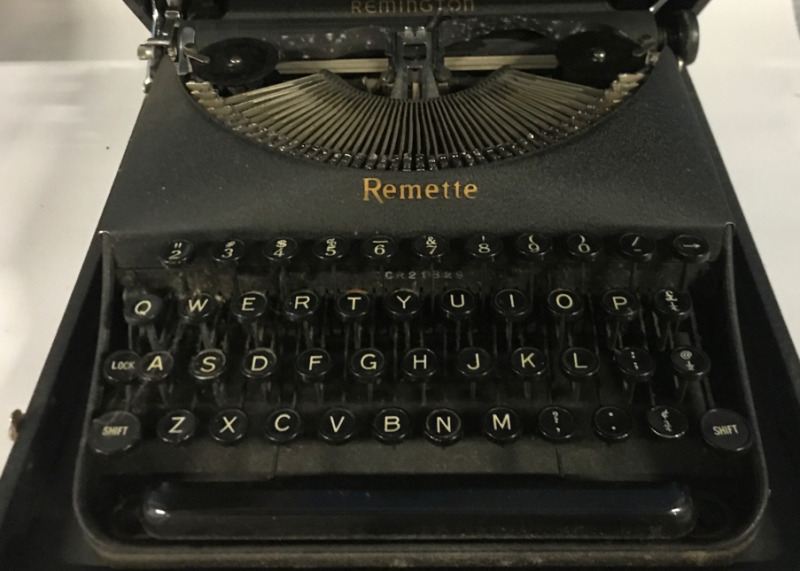 Remington Remette Vintage Type Writter