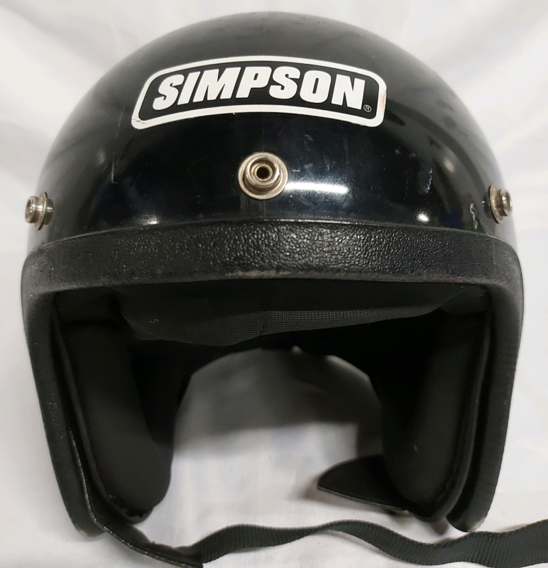 Simpson Motorcycle Helmet And Chin Strap DOT (see photos) Size (Medium?)