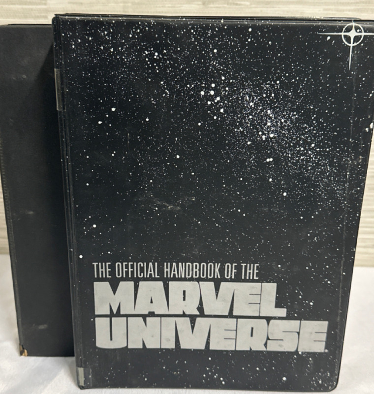 2 Volumes The Official Handbook of The Marvel Universe 1990 Binder-bound 1 & 2