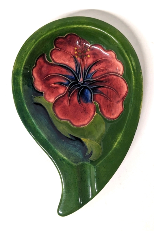 Vintage MOORCROFT England Hibiscus Pottery Spoon Rest | 3.8" x 6" x 0.75"