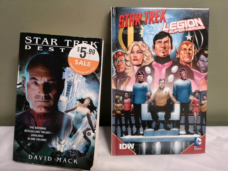 STAR TREK Destiny Trilogy Book + DC Comic Star Trek Book