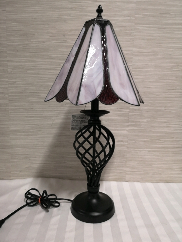 Stunning Stained Glass Style Table Lamp - Working