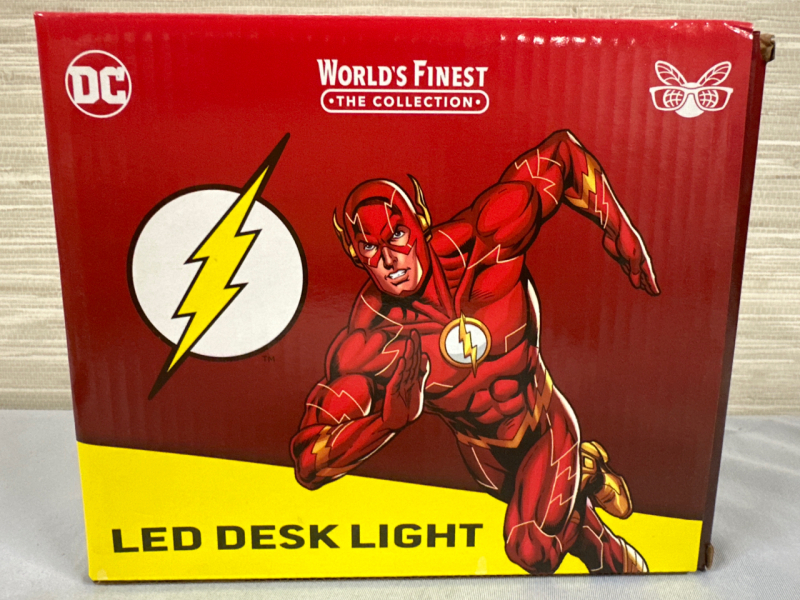 New DC The Flash LED Desk Light Worlds Finest The Collection