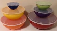 6 Colourful Mixing Bowls with Lids