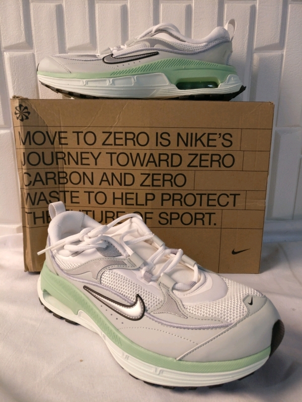 New Nike Women's Air Max Bliss Running Shoes - 9.5