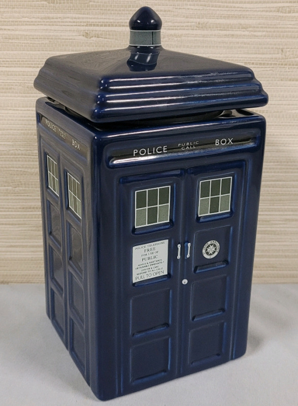 Doctor Who Tardis Blue Police Box Cookie Jar . Measures 9.5" tall . No chips or cracks