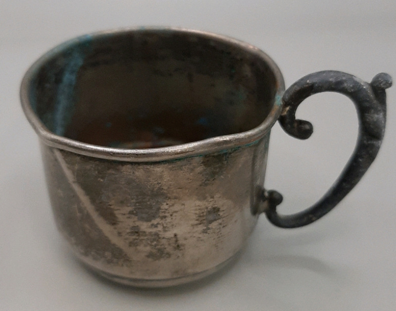 Vintage Silverplate Child's Mug. 2" H X 2.5" W