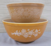 Vintage PYREX Mixing Bowls . Woodland Brown 1.5L Bowl & Butterfly Flower 2.5L Bowl