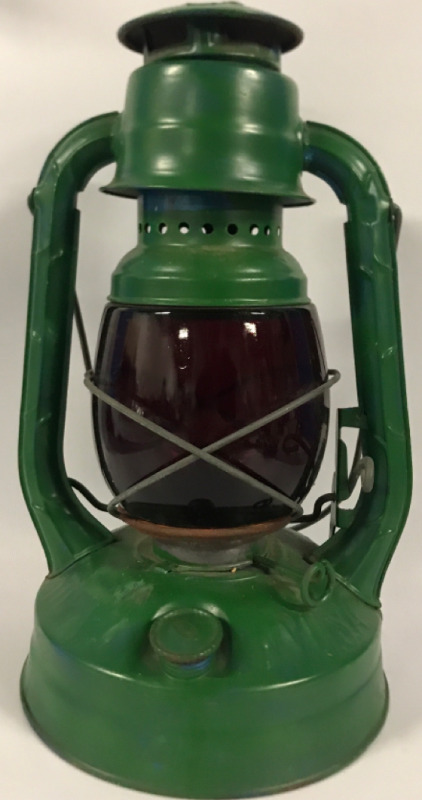 Vintage Dietz Little Wizard Lantern With Handle