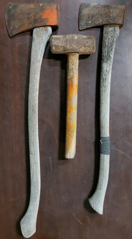 2 Axes And Sledgehammer Pre Owned