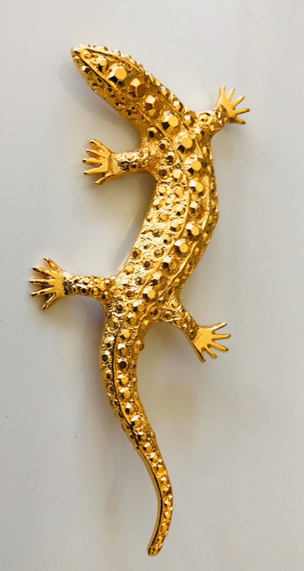 Vintage Gold tone Dot Textured Lizard Brooch Statement Figural