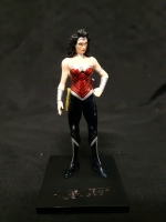 TM & DC Comics Kotobukiya Wonder Woman Collectible Figureine, With Metal Base ( 7.5" Tall )