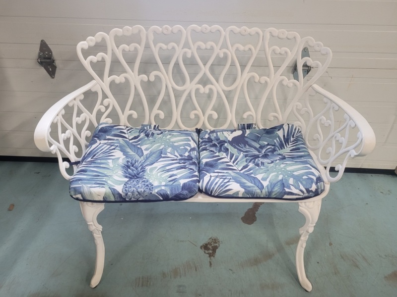 Metal Outdoor Patio Loveseat w 2 Cushions