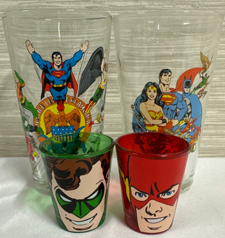 2 DC Comics Glasses Justice Leauge Toon Tumblers and Worlds Finest The Collection + The Flash & Green Lantern Shot Glasses