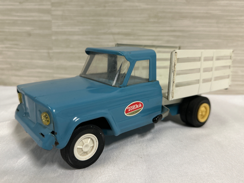 Vintage Tonka Jeep Gladiator Farm Stake Bed Dump Truck 1960&rsquo;s Pressed Steel