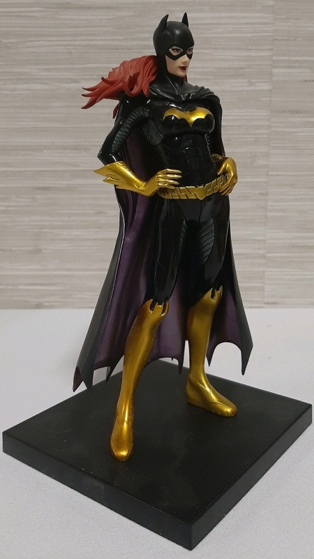 As New DC Comics New 52 "Batgirl" 7 Inch Statue