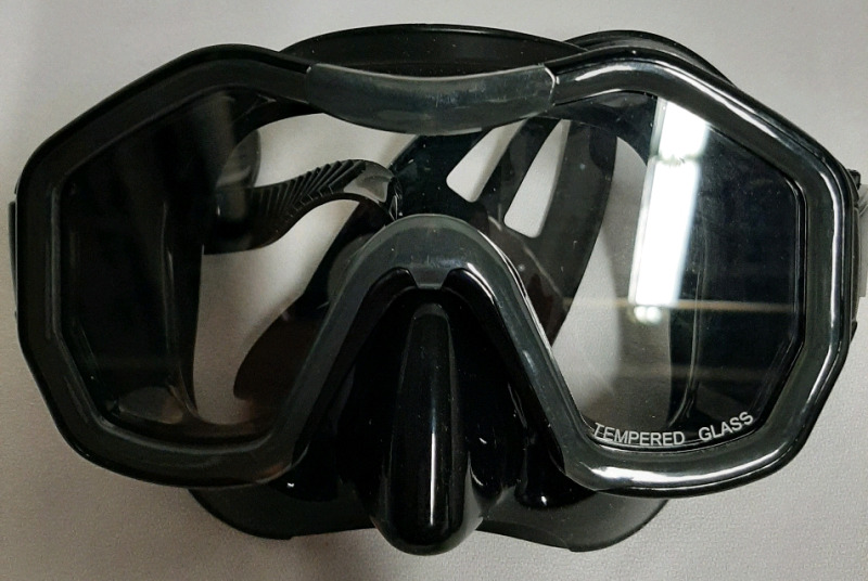 As New Swim Goggles with Tempered Glass. Face opening 5"