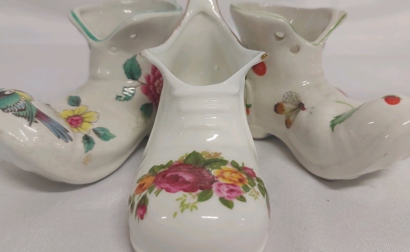 James Kent LTD Strawberry And Chinese Rose Plus Fine Bone China Cottage Rose Collectibles Ceramic Boots