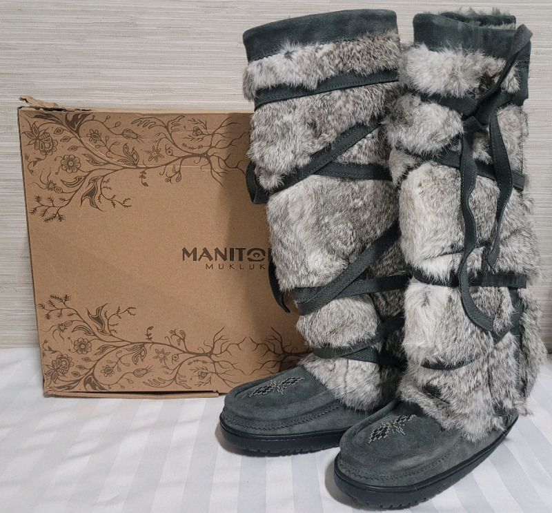 Manitobah Tall Wrap Suede Mukluks , Size L8 / M6 - New in box