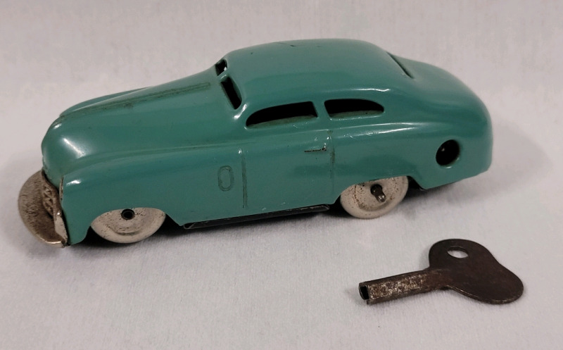 Vintage Schuco Mirakocar 1001 Wind Up Tin Toy Car w/Key . Made in US Zone Germany
