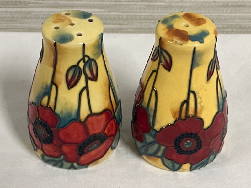 Vintage Old Tupton Ware Flowers Salt & Pepper Shakers