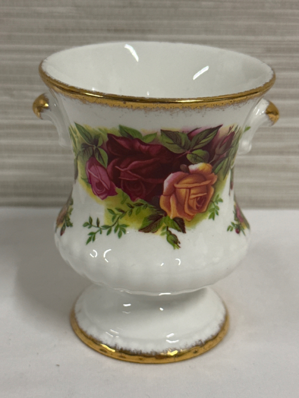 Vintage Royal Albert Old Country Roses Bone China Urn Vase England