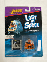 Vintage Sealed 1998 Space Pod Johnny Lightning Lost in Space Action Figure The Classic Series With Clip #44 Original Film Clip