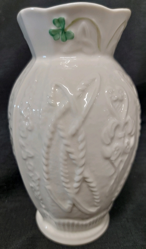 Durham Vase Belleek Saint Spol 2003 Leona McCauley In Excellent Pre Owned Condition 6"x4"