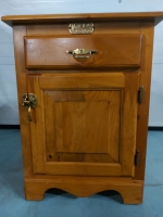 White Clad Registered Simmons Hardware Co. St. Louis USA Wood Pine Nightstand In Great Pre Owned Condition 28.5"x18"x22"